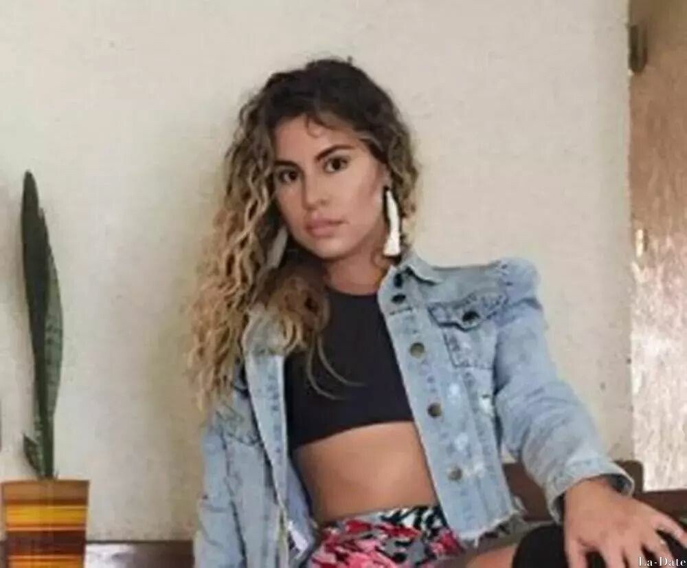 Deisy, 28