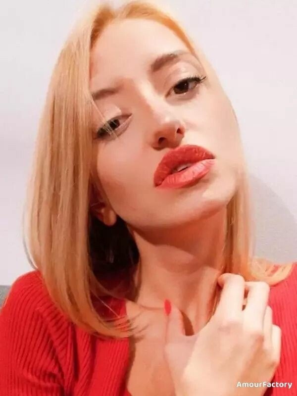 Ginka, 25